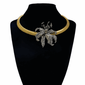 collana-black-flower